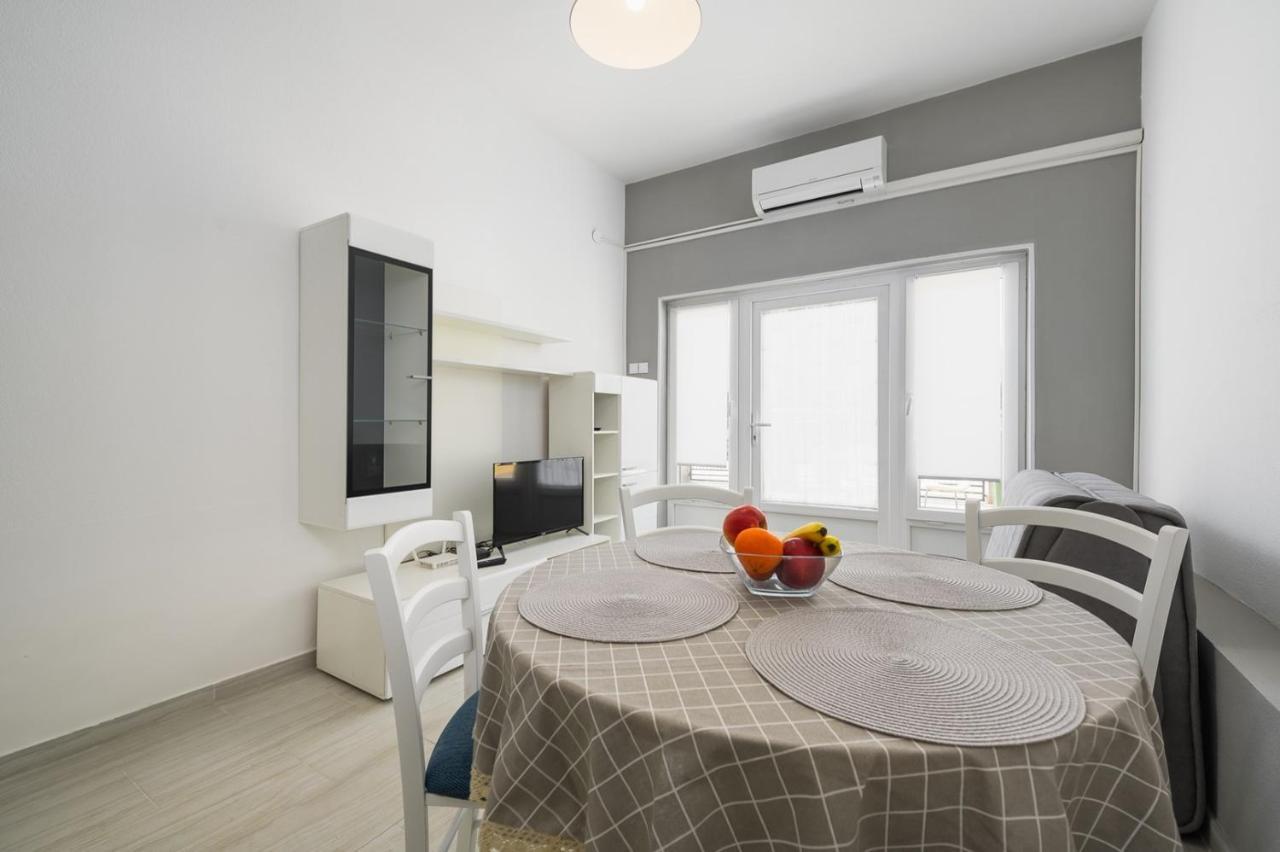 House With Apartments Mila Умаг Экстерьер фото